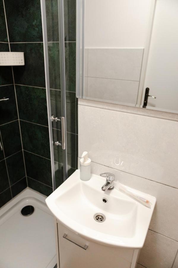 Wow Rooms Варшава Екстериор снимка